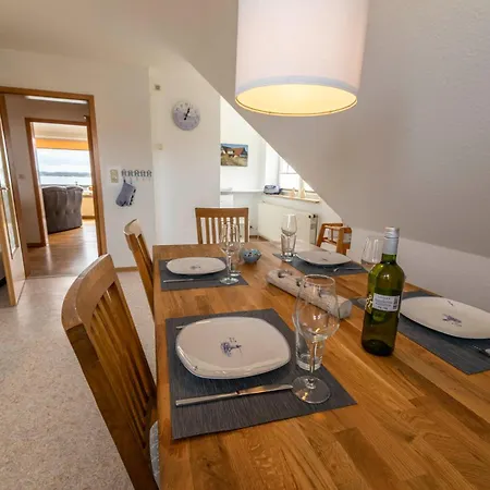 Luv Und Lee - Ueber Dem