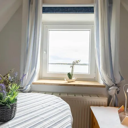 Luv Und Lee - Ueber Dem Apartmán Hohwacht