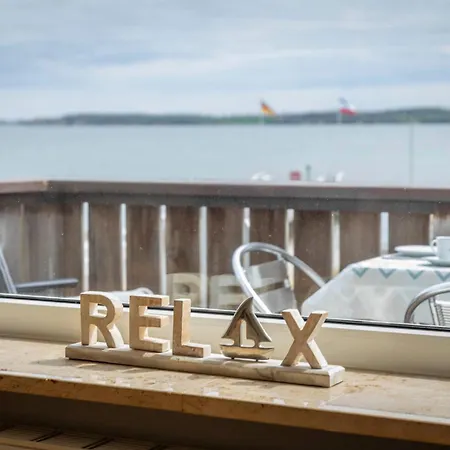 Luv Und Lee - Ueber Dem *